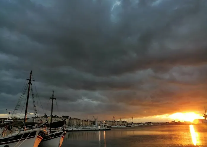 Zpula Center 公寓 普拉